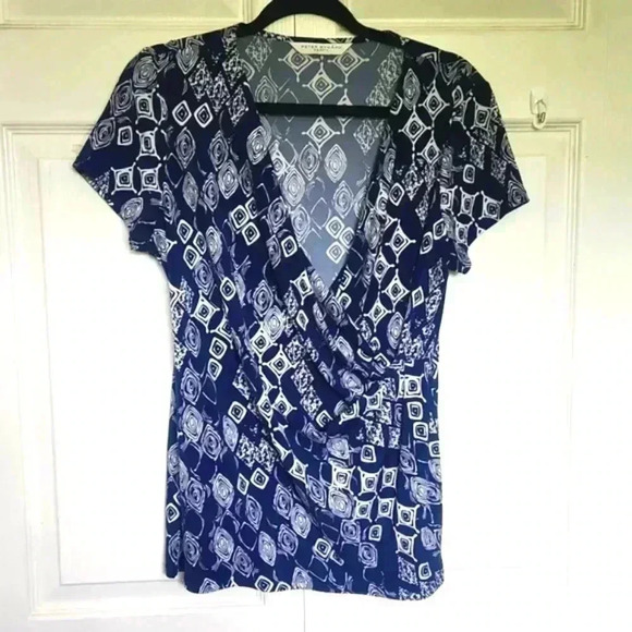 Peter Nygard Women's Stretchy Short Sleeve  Blouse - Size M/L - Picture 1 of 8